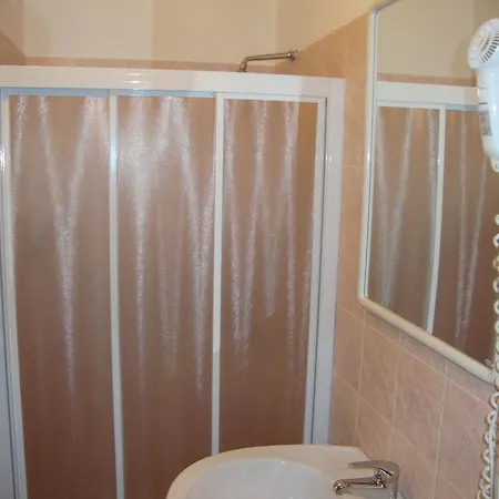 Hotel Gino 2*